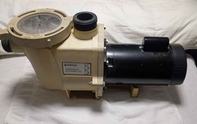 1.5HP Pentair WhisperFlo pool pump 240v or 115v