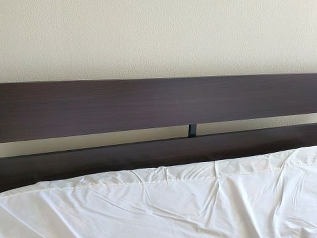 Like New Dark Brown Bed Set