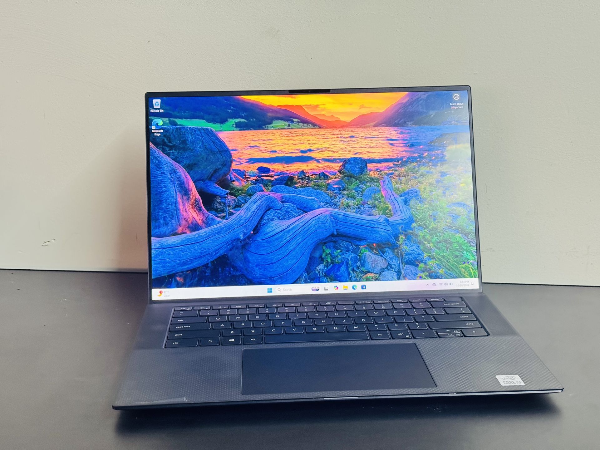 Dell Precision 5550 - Core i9-10885H, T2000, 32GB RAM, 512GB SSD , Quadro T2000