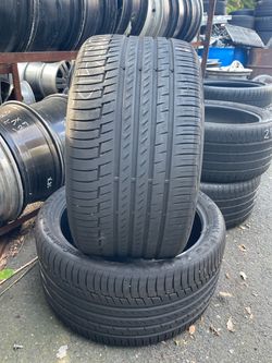 315/30R22 continental 315/30/22 used pair of matching 2 tires in great condition 125$ each tire plus tax . Mount available but not included. Wheel a