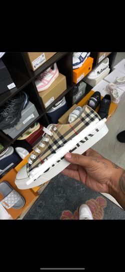 Burberry shoe