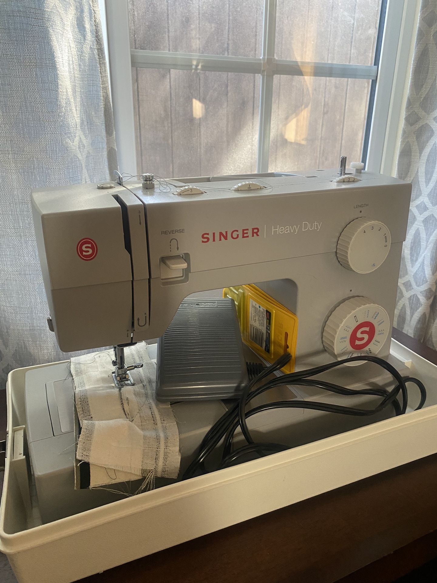 Singer Sewing Machine
