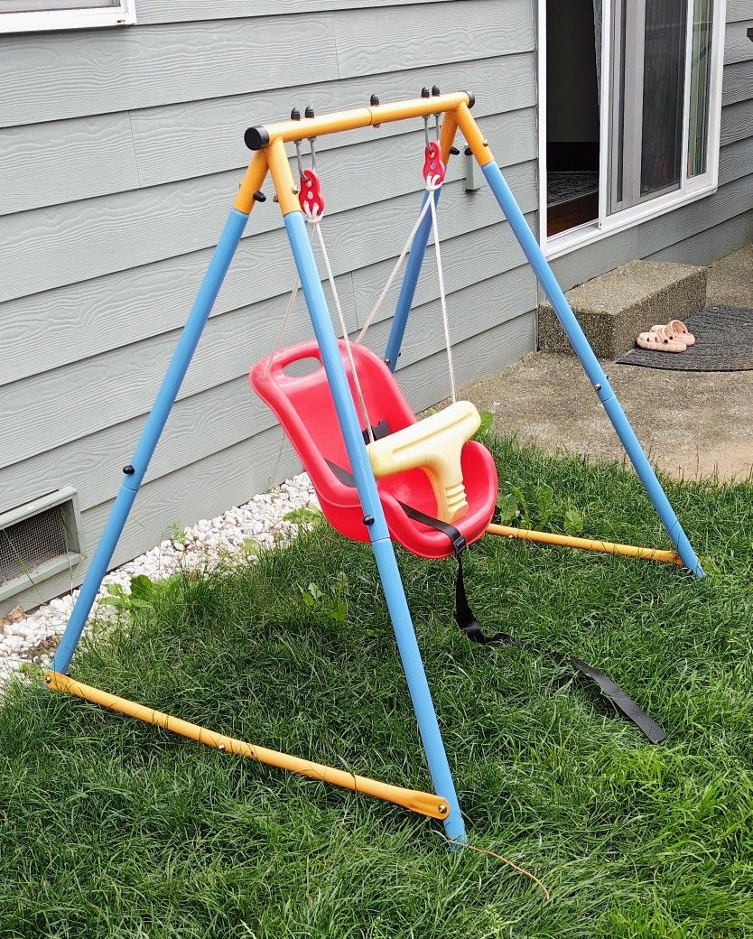Indoor/Outdoor Swing For Baby/Toddler