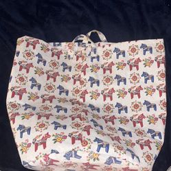 Dala horse patterned laundry tote bag