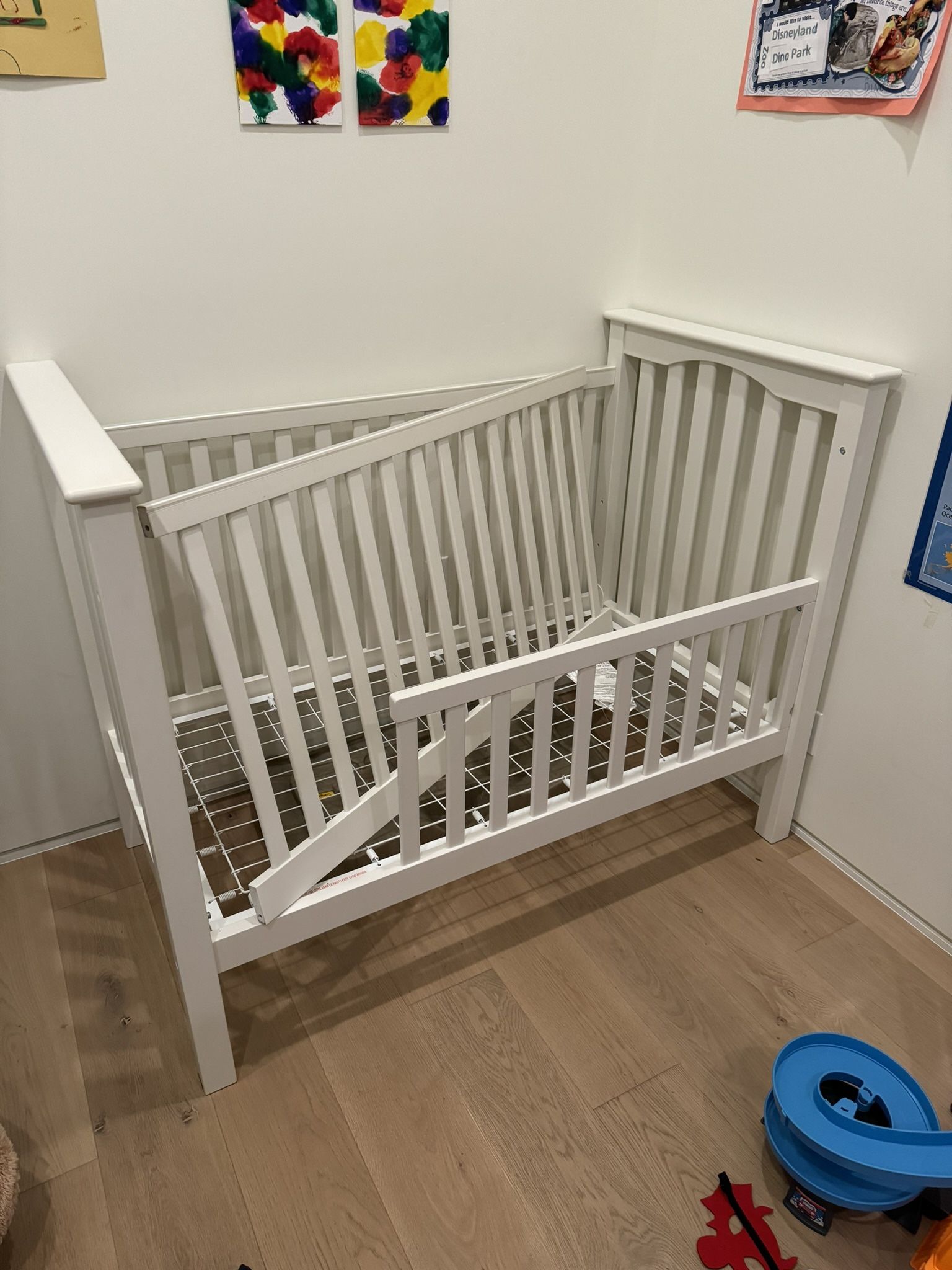 FOR SALE: Kendall Convertible Crib (Pottery Barn Kids) – Excellent Con - $300 (Los angeles)