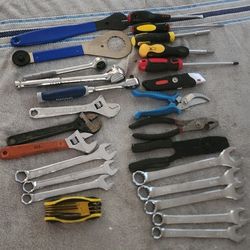 Cheap Tools  $65 For All Pieces  "" Pick Up Flamingo And Pecos Area 