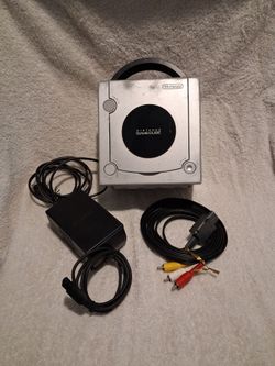 Nintendo Game Cube silver