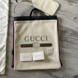 GUCCI Authentic Unisex Leather Light Weight Drawstring Purse Backpack