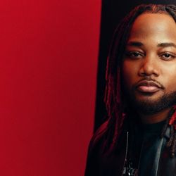 Leon Thomas with Ambre