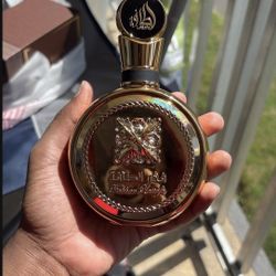 Lattafa Fakhar Gold Extrait Eau De Parfum.