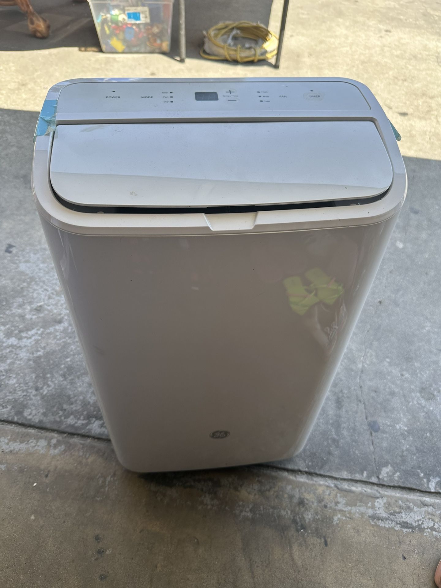 Portable room air conditioner