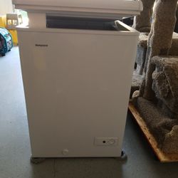 Freezer Chest  Hotpoint 