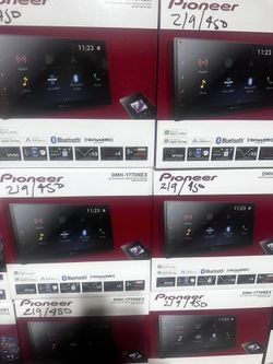 Stereos De Pantalla Desee 250 Instalado