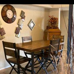Dinning Room Table  medium Size