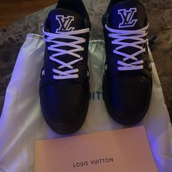 LV trainers size 10 US