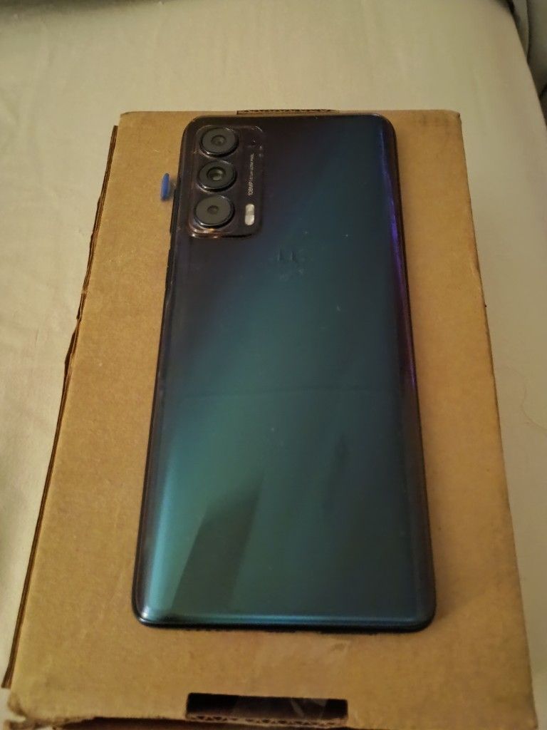 Motorola Edge 5G UW 2021