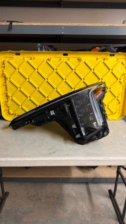 Kia carnival left headlight  2025 2026