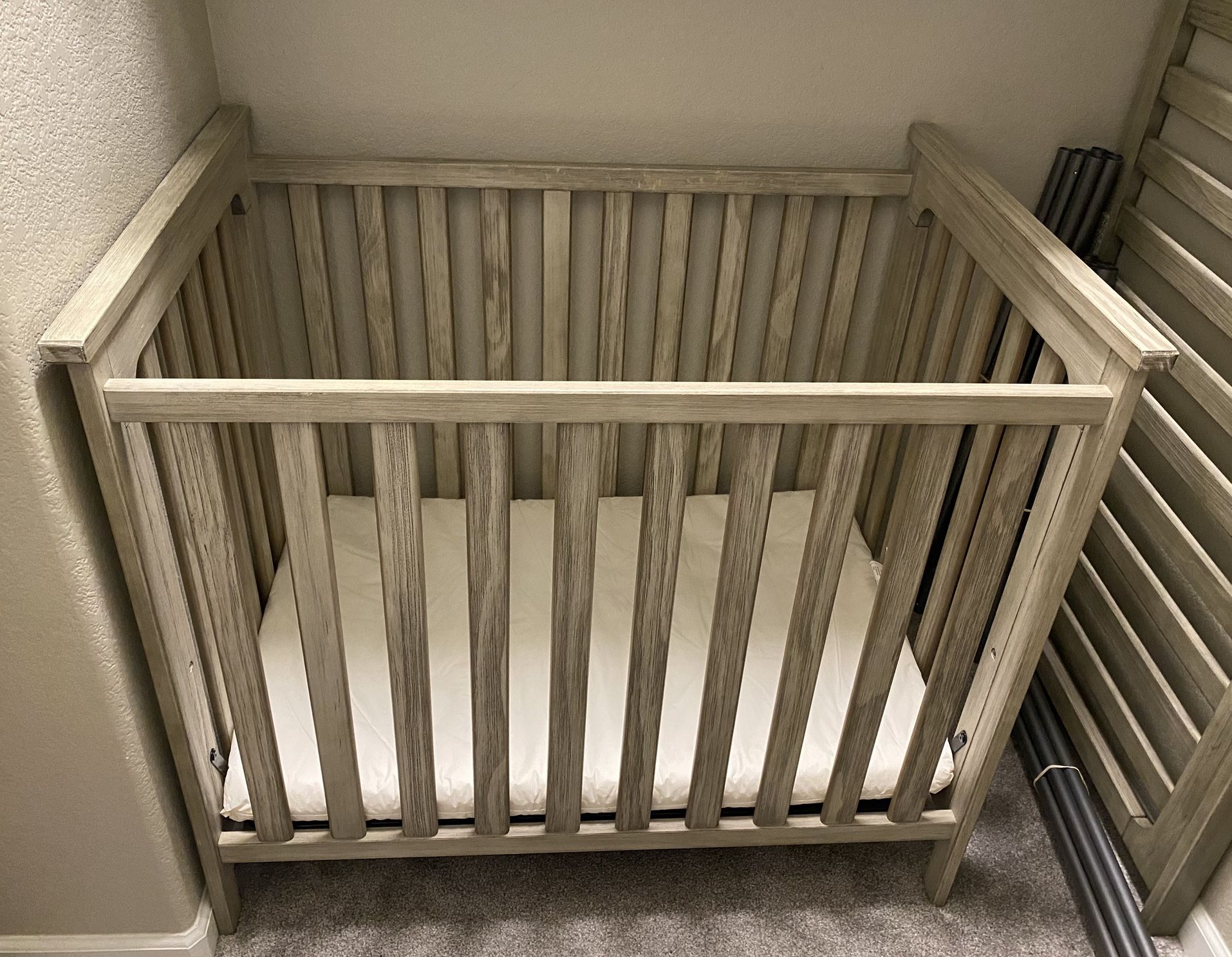 Baby crib