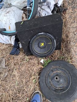 10in Kicker CompC Subwoofer in Enclosure Box