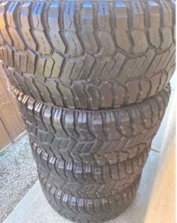 Set Of 4   33X12.50R17