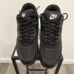 Nike Air Max 90 Essential - Black/White (AJ1285-019)