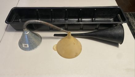 OIL FUNNELS SPOUTS & TRAY