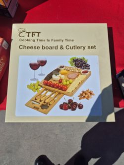 Cheese board & cutlery