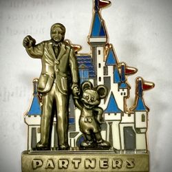 Walt Disney & Mickey Disneyland Partners Pin