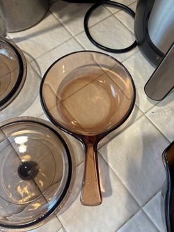 visions sauce pan with lid