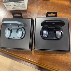 Bose QuietComfort Earbuds In Black And Blue 