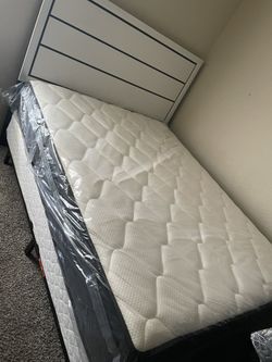 Queen Bed Set | Best Deal Ever