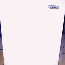 Haier Mini Fridge