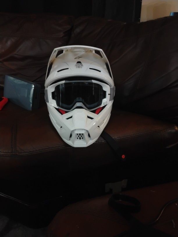 Alpine Star Helmet