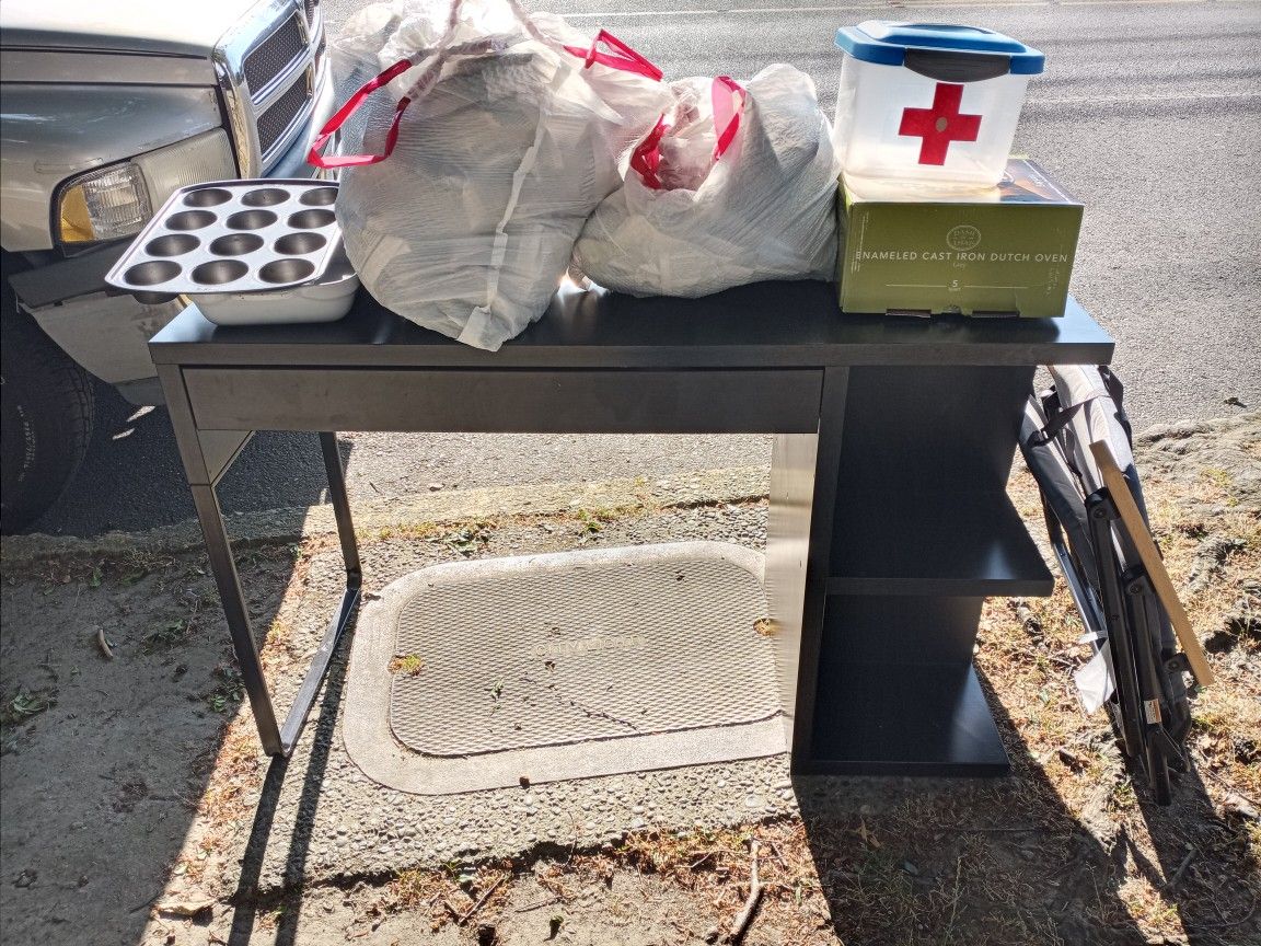 FREE!! Desk, Beach Chair, Kitchenware, Floor Lamp