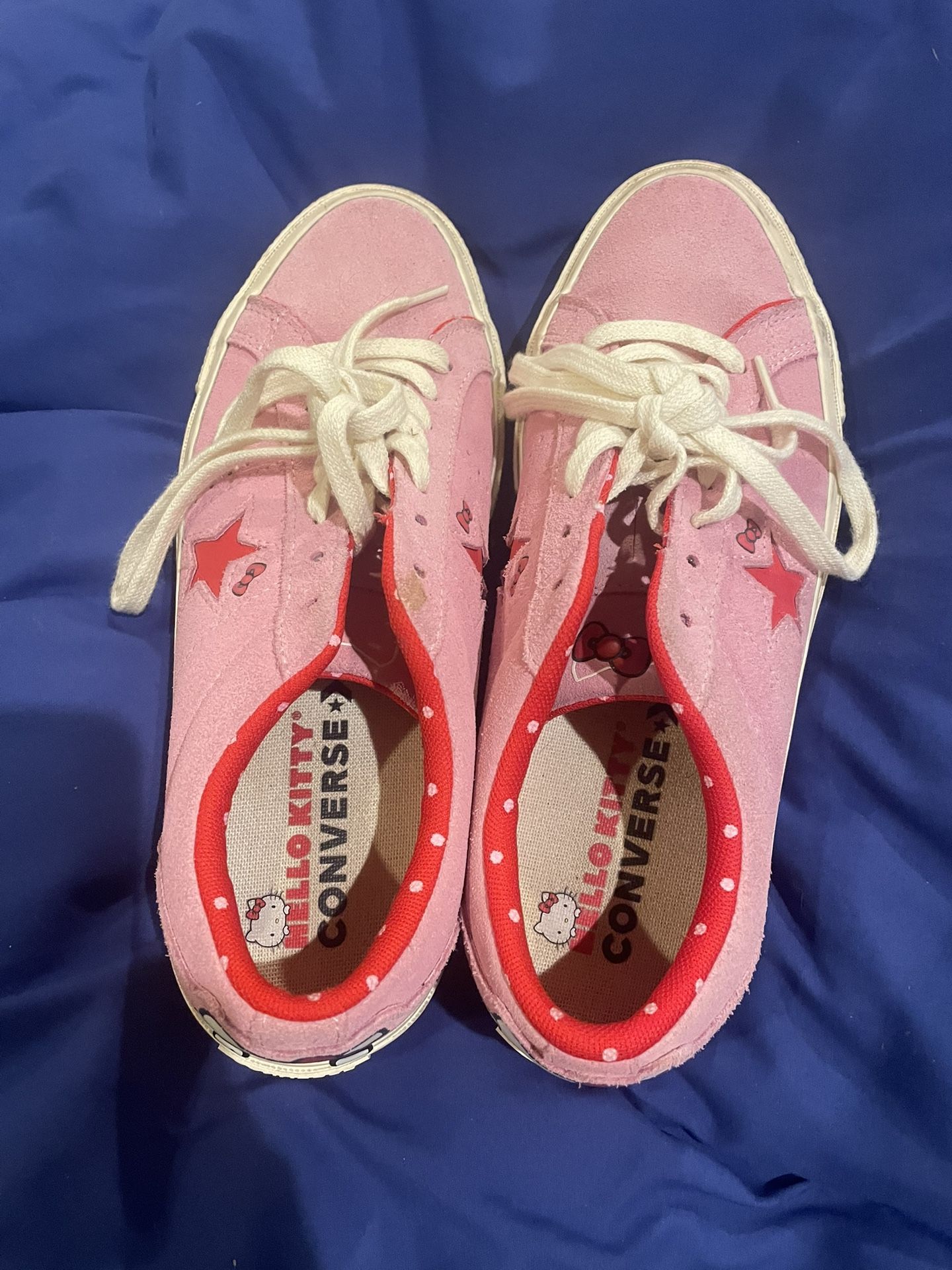 Hello Kitty Converse