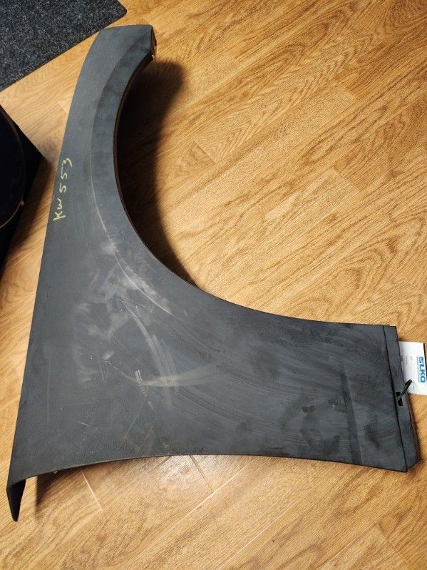 2009 Dodge Charger OEM Right Fender (Cash Only)