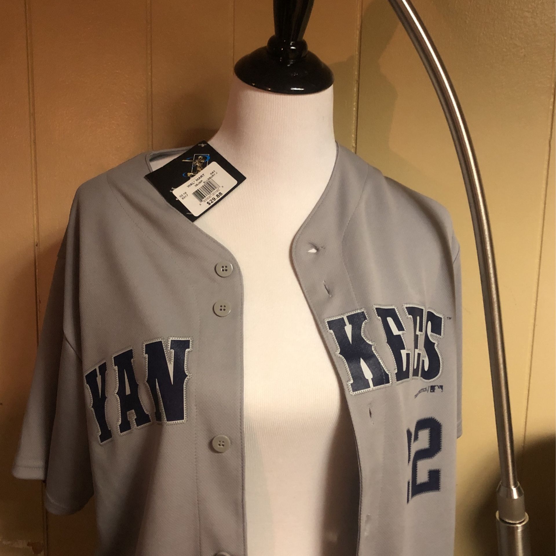 New York Yankees Vintage Baseball Jersey #20 Size 52 for Sale in  Evansville, IN - OfferUp