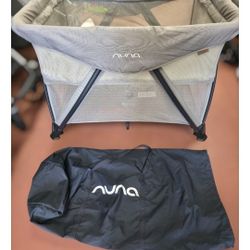Nuna SENA AIRE playpen W Bassinette 