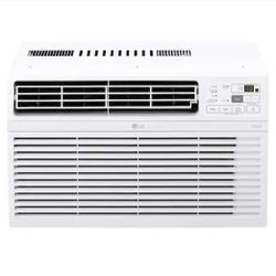 LG
14,000 BTU 115-Volt Window Air Conditioner Cools 700 Sq. Ft. with Remote, Dehumidifier and in White