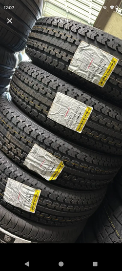 225 75 15 Set Of New Tires