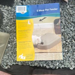 5 Meal Pet Feeder 