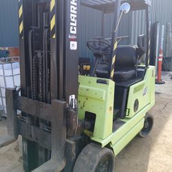 Forklift 6000 Pound Lift hard Tire, Propane