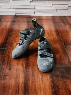 Evolv Kronos Rock Climbing Shoes Men’s 10.5 / Women’s 11.5