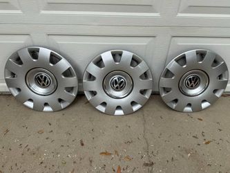Volkswagen Passat Hubcaps, set of 3