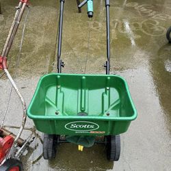 Lawn Spreader