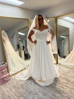 WEDDING DRESS SALE! Lovely Lace Sheath A-Line