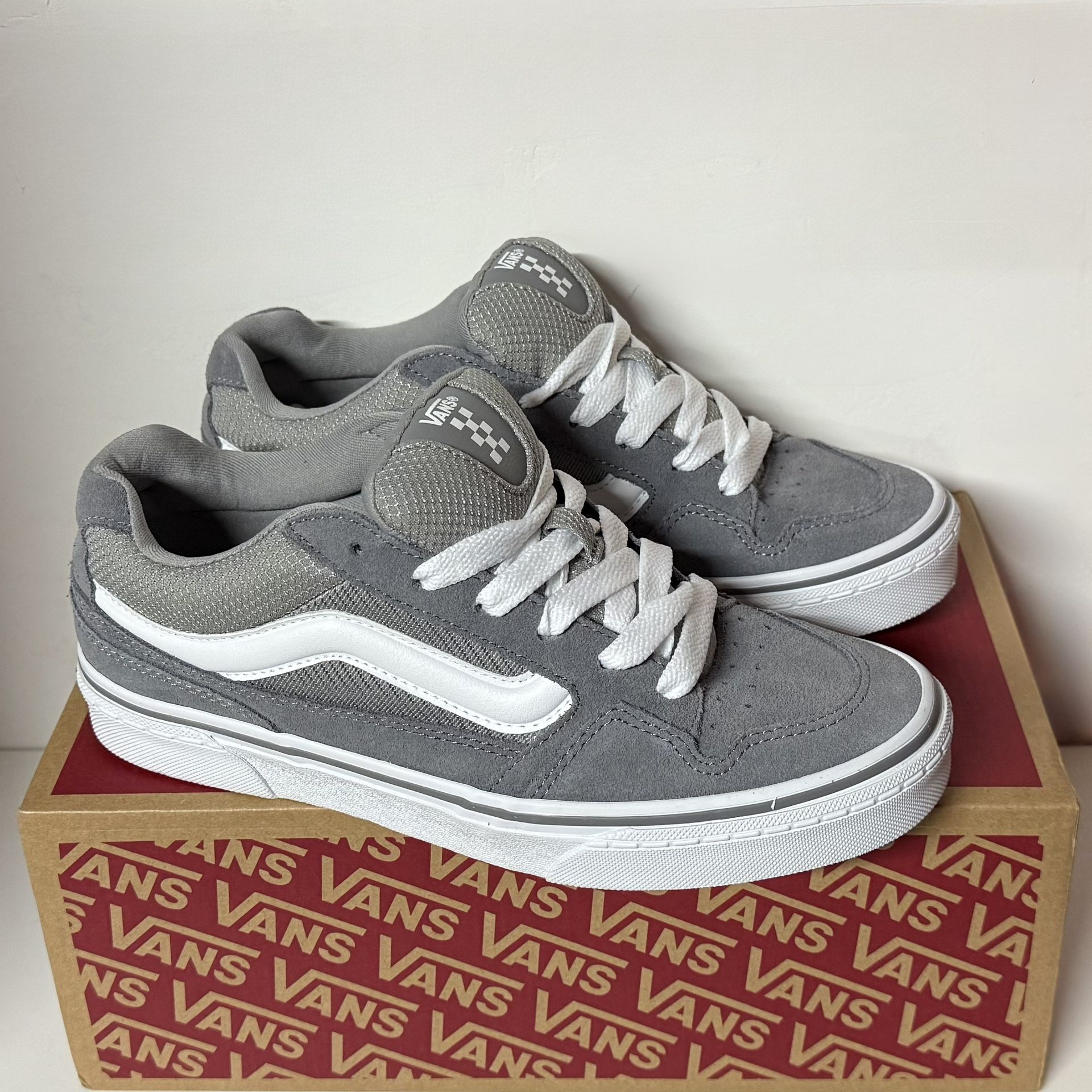 $45 Women’s Vans Brand New Size 8 (Men’s 6.5)