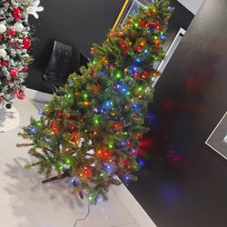 Árbol Artificial De Navidad Luces  Multicolor 