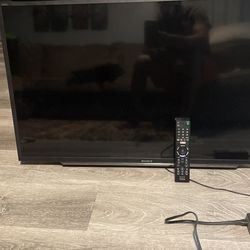 42 inch flatscreen TV Sony with the remote works very good