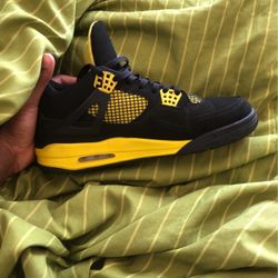 Jordan 4s